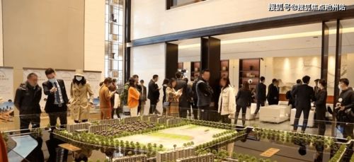 青浦 售樓處電話 官網(wǎng) 中環(huán)境秋月24小時(shí)售樓中心地址電話